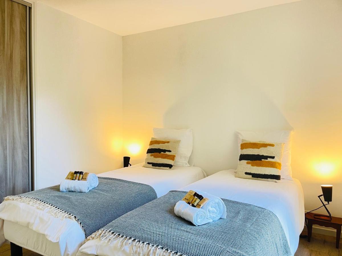 Très bel appartement face au port Santa Lucia Saint-Raphaël Esterno foto