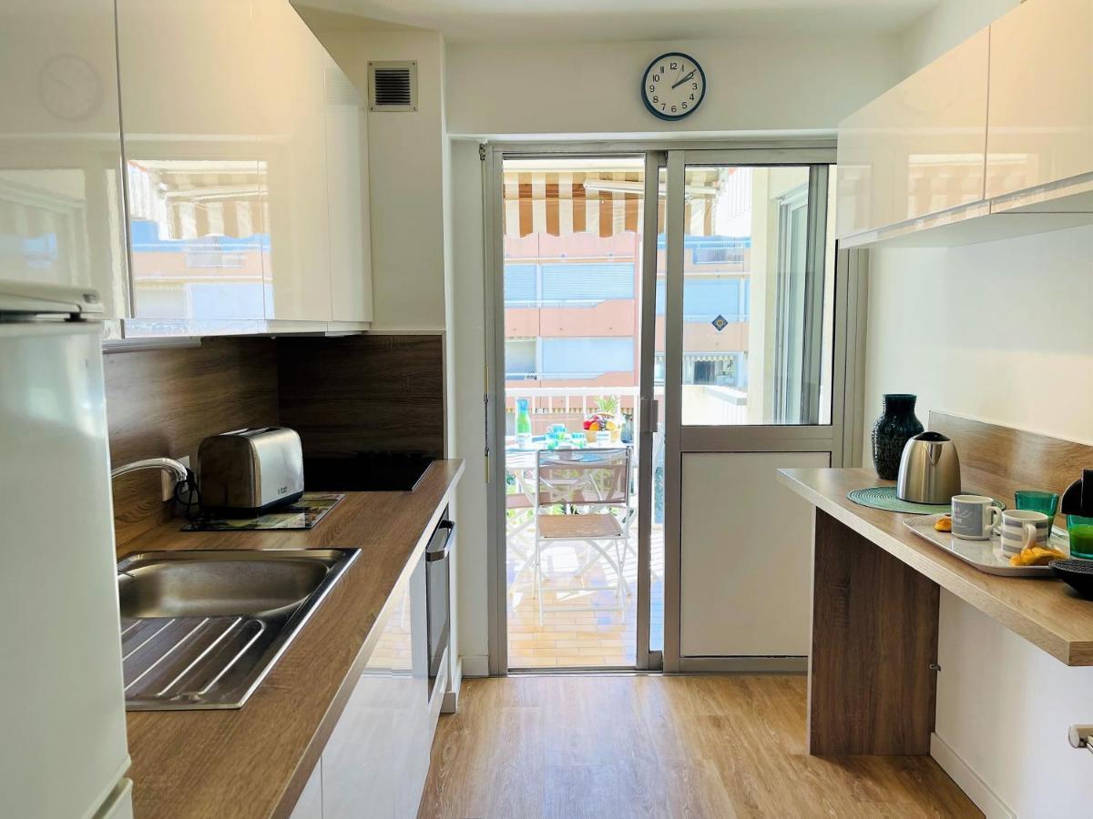 Très bel appartement face au port Santa Lucia Saint-Raphaël Esterno foto