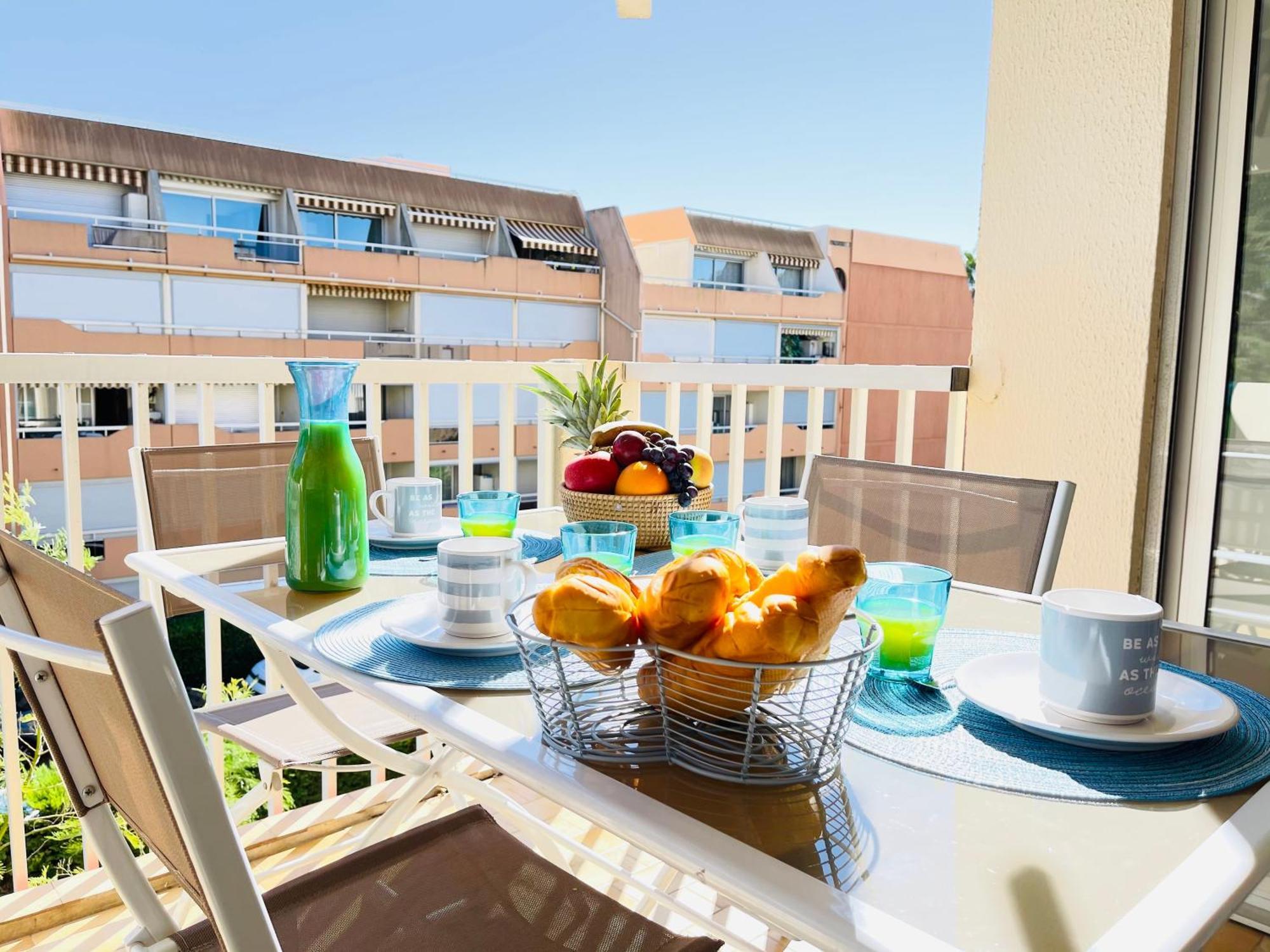 Très bel appartement face au port Santa Lucia Saint-Raphaël Esterno foto